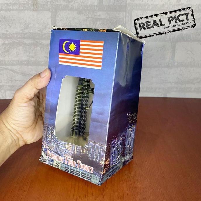 Miniatur Menara Petronas / Landmark Twin Towers Malaysia