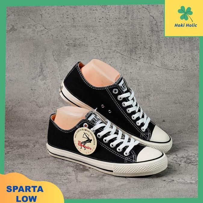 Sepatu Warrior Sparta Lc Black White / Warrior Sparta Low Casual Shoes  Sneakers  Hitam  Putih Karet