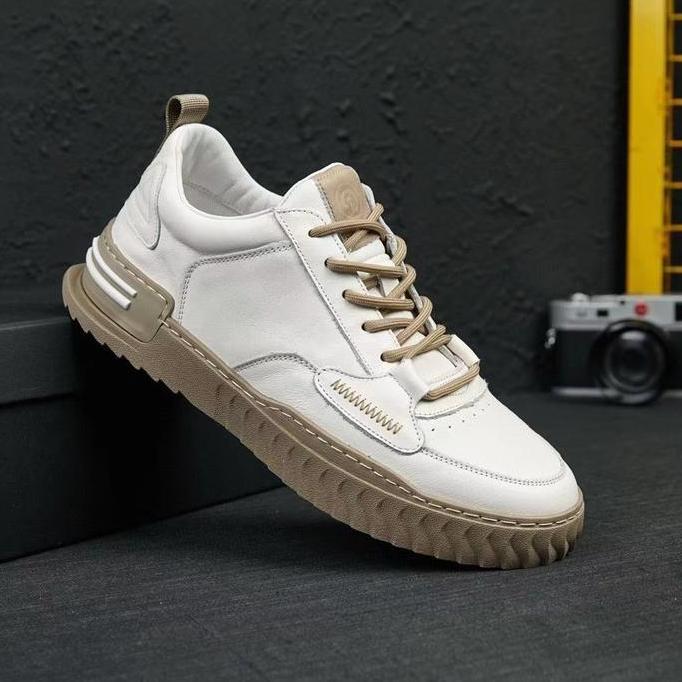 Panarybody Sepatu Casual Sneakers Kulit Pria Terbaru High Quality Sepatu Cowok Modis Kekinian Bd366