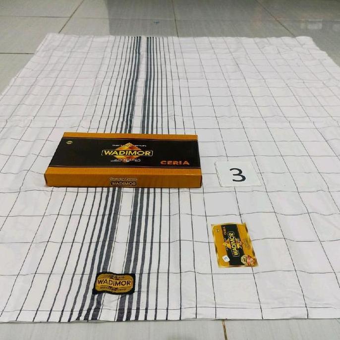 Spesial Sarung Wadimor Kotak Putih Muslim Dewasa Santri