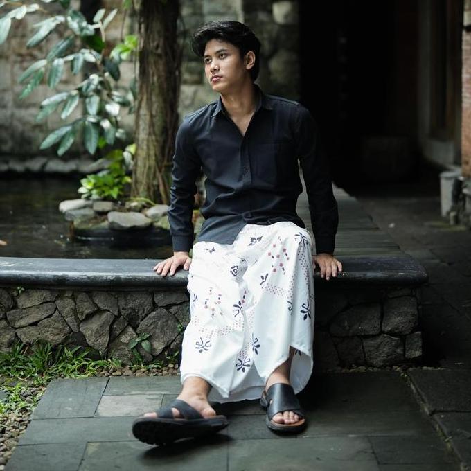 Spesial Batik Nawilis Sarung Batik Pria Dewasa Kain Katun Motif Ksatria Putih