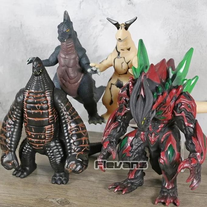 Mainan Monster Kaiju Ultraman Action Figure Red King Eleking Zeppandon