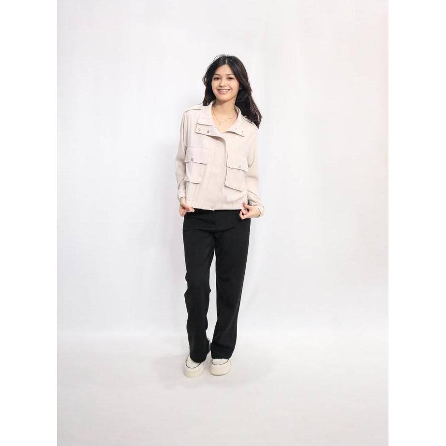 LaHyeri Outer Jaket Parasut Premium Wanita Korean Style dengan Kantong Kancing Karet Panjang Casual 