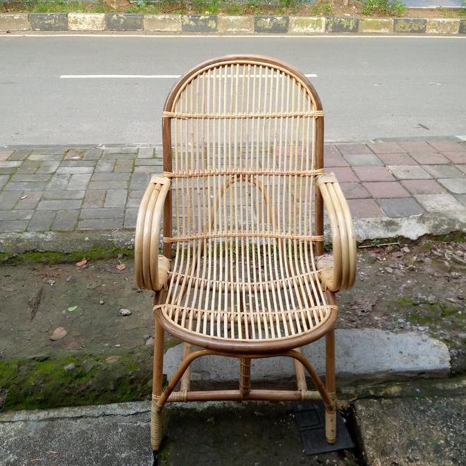 kursi rotan teras pengki