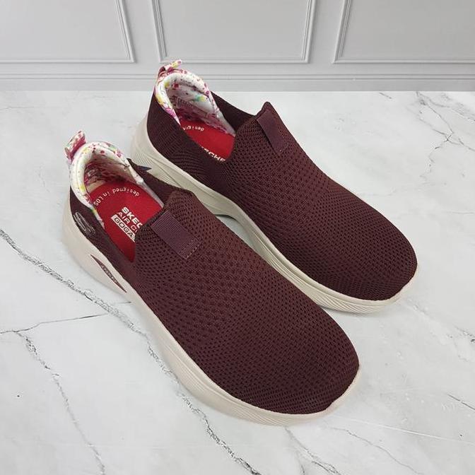 sepatu slip on wanita SKECHERS ARCH-FIT INFINITY