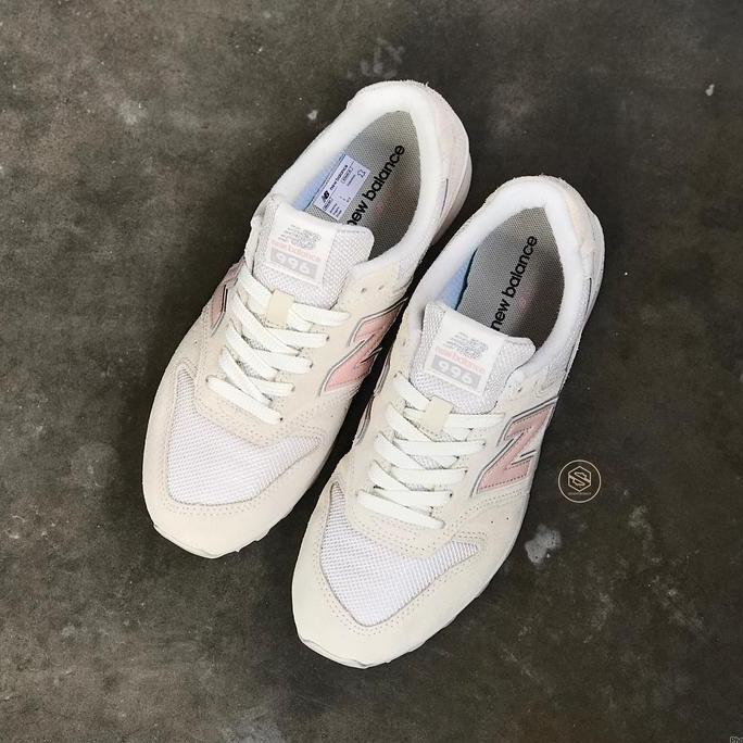 Sneakers New Balance Classic 996 Womens Bee Grey Pink White Orinal