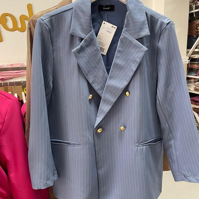 Outfitkekinian- Blazer Wanita Stripe Hitam Putih Oversize Blanik X Merry Chrisnatalia