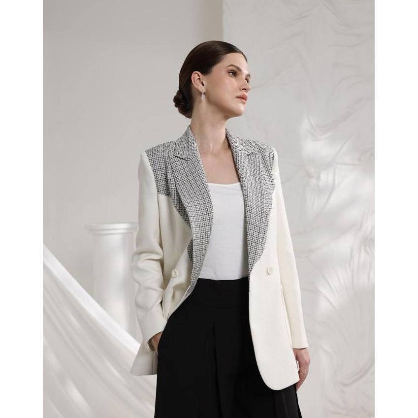 INVIO Montana Contour Tweed Blazer | Jas Wanita - Arch & Edge