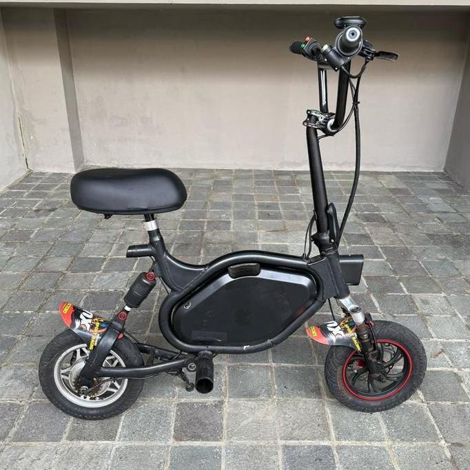 Terlaris Electric Scooter Sepeda Listrik Otoped Skuter Dengan Desain Modern Dan Nyaman Untuk Perjala