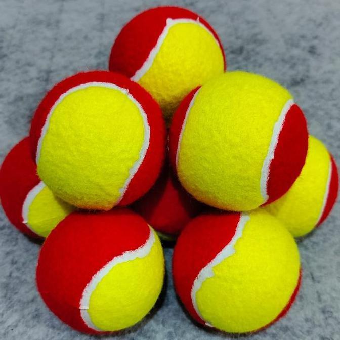 Bola Tenis Lapangan / Bola Kasti Soft / Empuk Warna Merah Combi