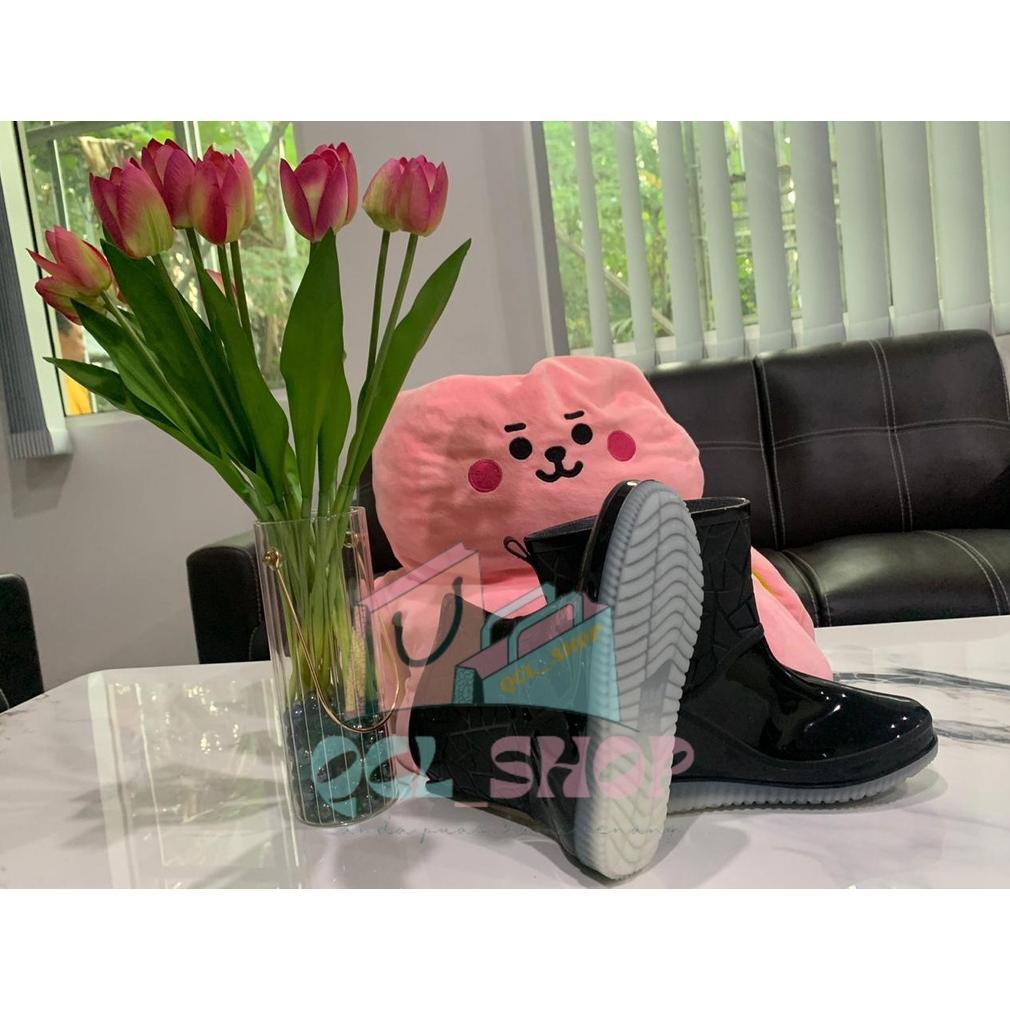 Grade Ori Sepatu Boots Wanita  Anti Air / Slip Round Toe Untuk Wanita Sepatu Bots Wanita