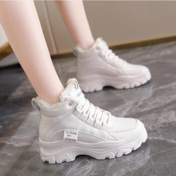 Tahan Lama Sepatu Sekolah Boot Wanita Ala Korea Sepatu Boot Wanita Korean Style Hits 2024/Sepatu Boo