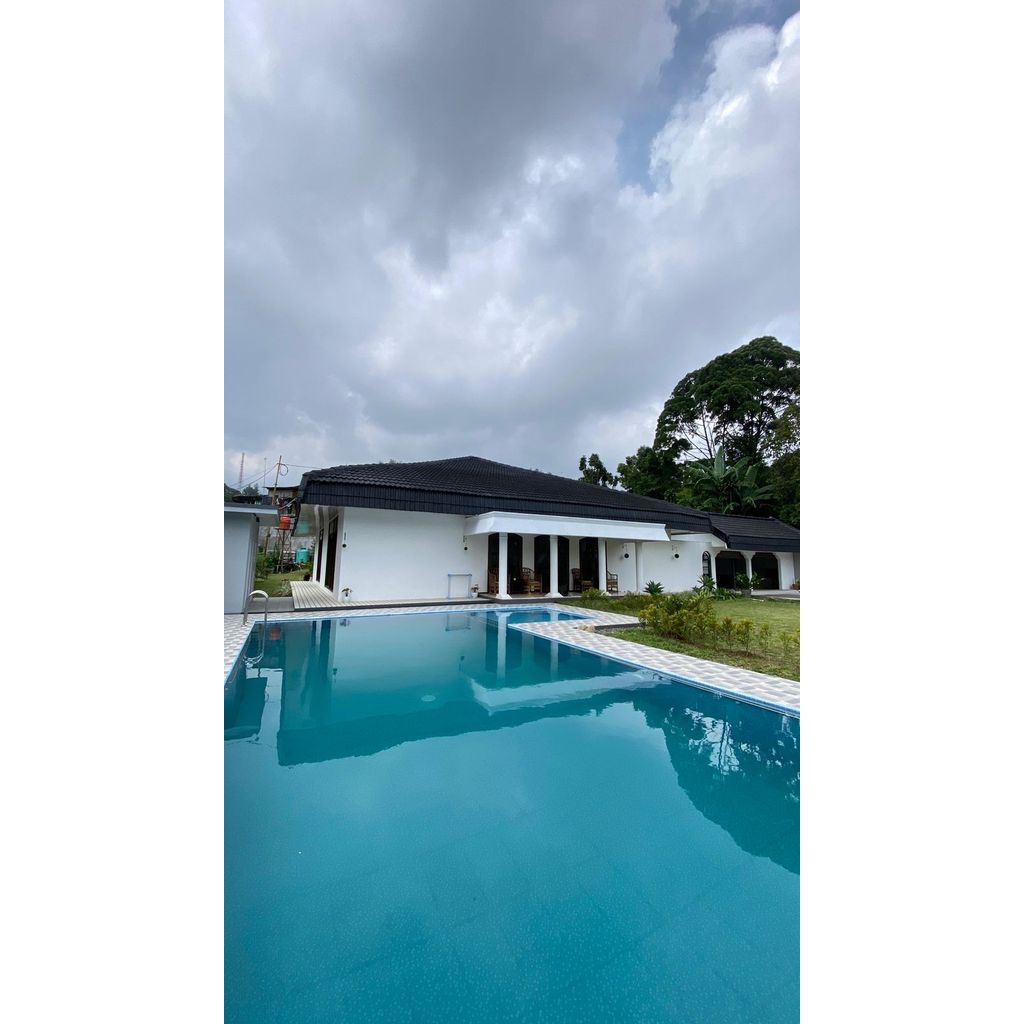 Sewa villa murah/Sewa villa puncak bogor/top view/Villa Aminara
