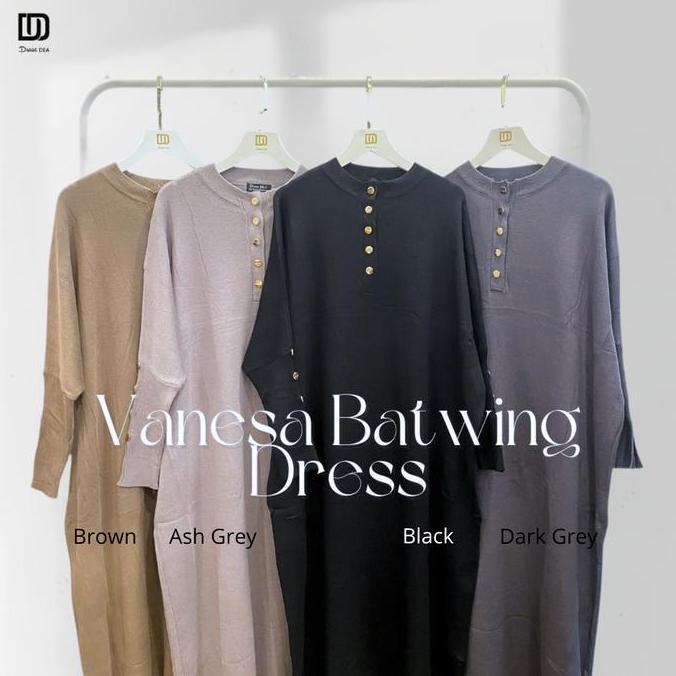 DISTRICT DEA - Vanesa Batwing Dress - dress rajut lengan panjang model batwing - dress rajut polos -