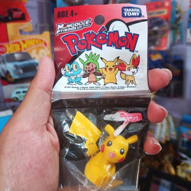 Pokemon Pikachu Moncolle Friends Sitting Pose Takara Tomy