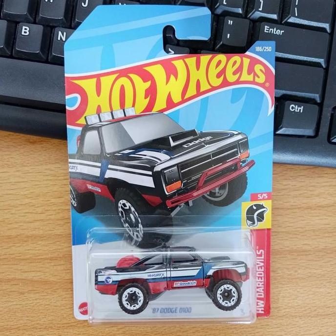 Hot Wheels 87 Dodge D100 TH Reg Treasure Hunt Reguler 2022