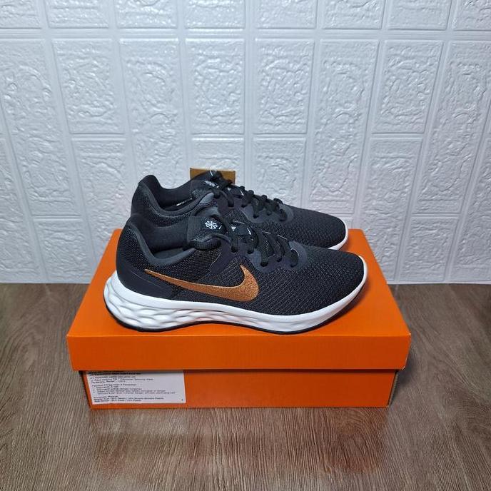 Sepatu Nike Running Womens Revolution 6 Nn Black Gold (Dc3729 009) Original