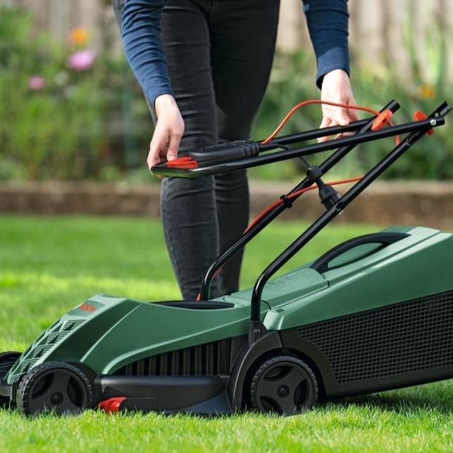 Bosch Mesin Potong Rumput Dorong Listrik Easy Rotak 32 Lawn Mower
