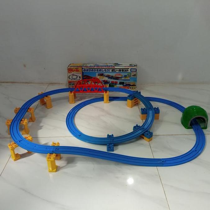Takara Tomy - Plarail Spiral Rail Set