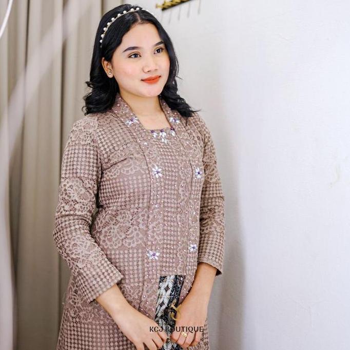 KCJ - Kebaya Kutubaru PUSPA Kombinasi Tile dan Brokat Mewah Daily