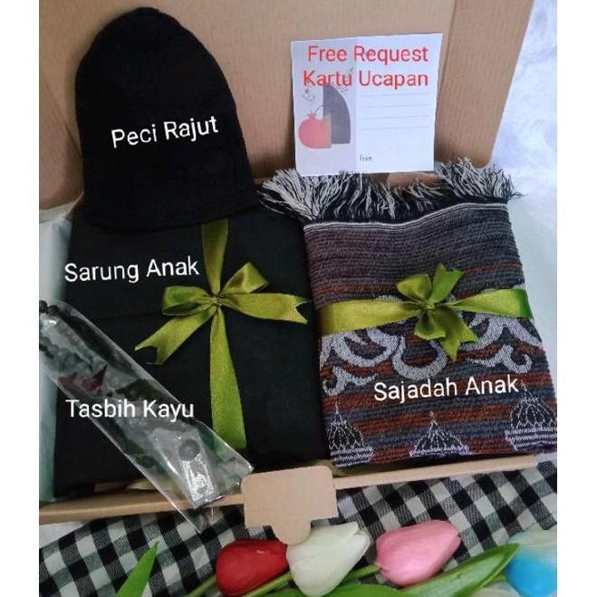 Kado Anak sarung sajadah tasbih songkok kado anak SD kado Anak Khitan