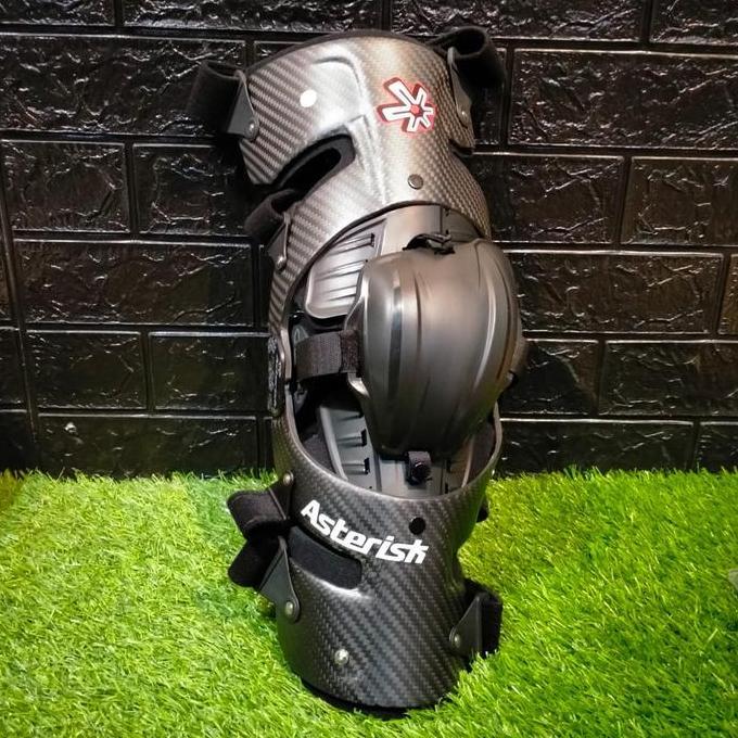 KNEE BRACE ASTERISK CARBON CELL.PELINDUNG LUTUT ASTERISK.DEKER ASTERIS