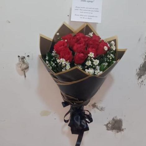 Flowbty- Buket Bunga Mawar Asli Bucket Wisuda Hadiah Ulang Tahun Mawar MerahKertasHitam