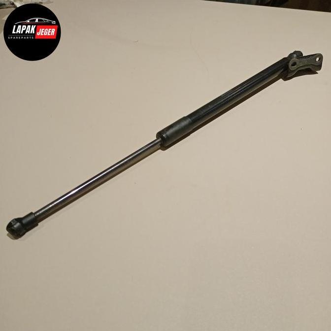shock pintu bagasi kanan avanza veloz 68950 b0020 ori bekas