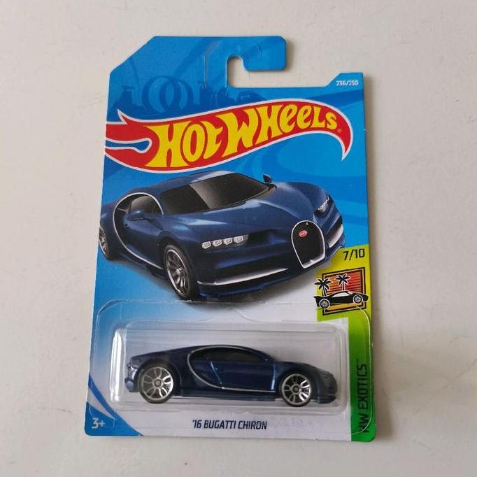 Hot Wheels Real Car 15 Bugatti Chiron Biru