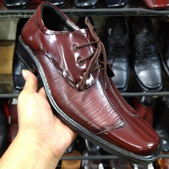 Sepatu Pantofel Tali Pria Kulit Asli
