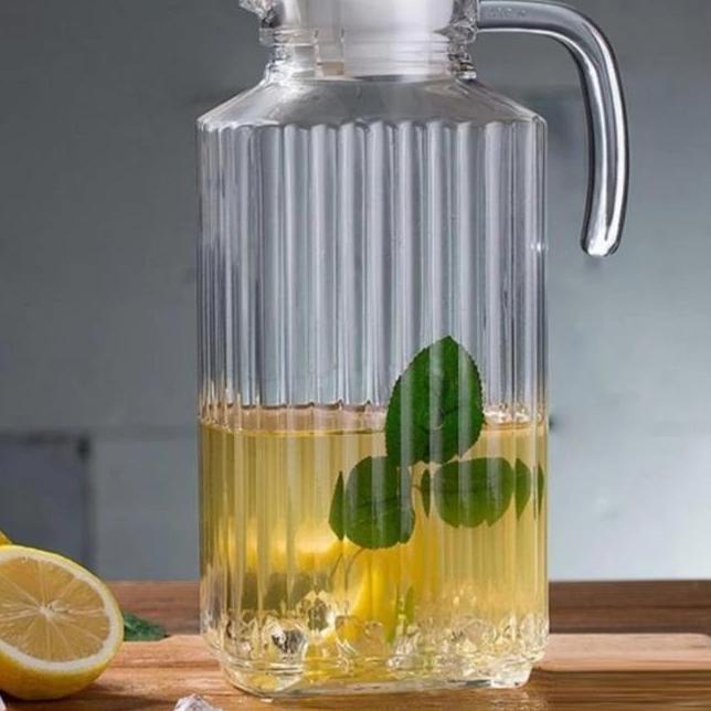 Pitcher Kulkas 1.6L Kaca Garis2 Gagang Tebal Tahan Panas Kapasitas 1.6L Teko Gagang Air Minum Water 