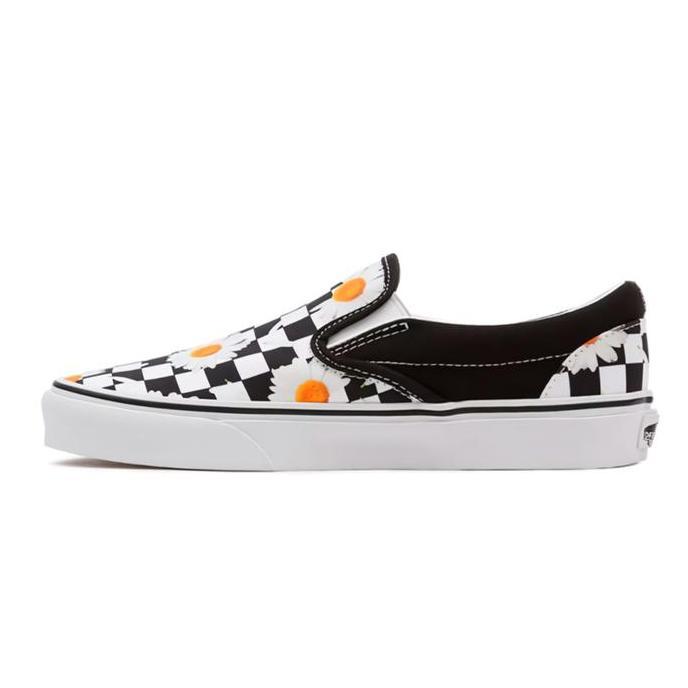 Sepatu Slip On (Love Me/Love Me Not) Daisy/True White