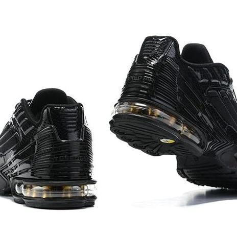 Sepatu Sneaker Pria Nike Air Max Plus 3 Full-Black Shoes Road Men's Bnib