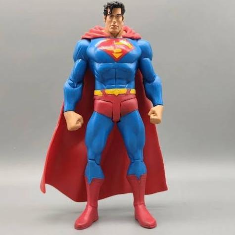 DC SUPERMAN ACTION FIGURE