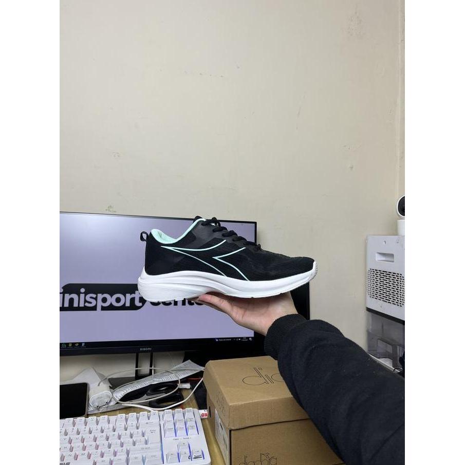 Sepatu Lari Wanita Negasi Cyan Black DIAX25F0205B