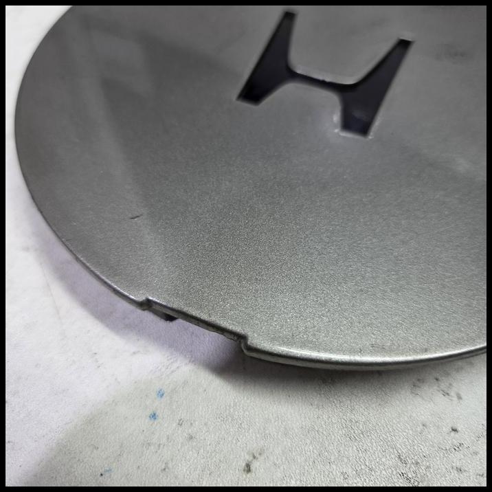 TERLARIS DOP VELG RODA OEM MOBIL HONDA CIVIC WONDER - CRX - SHUTTLE ORIGINAL ( KODE PART 44732-SB6-8