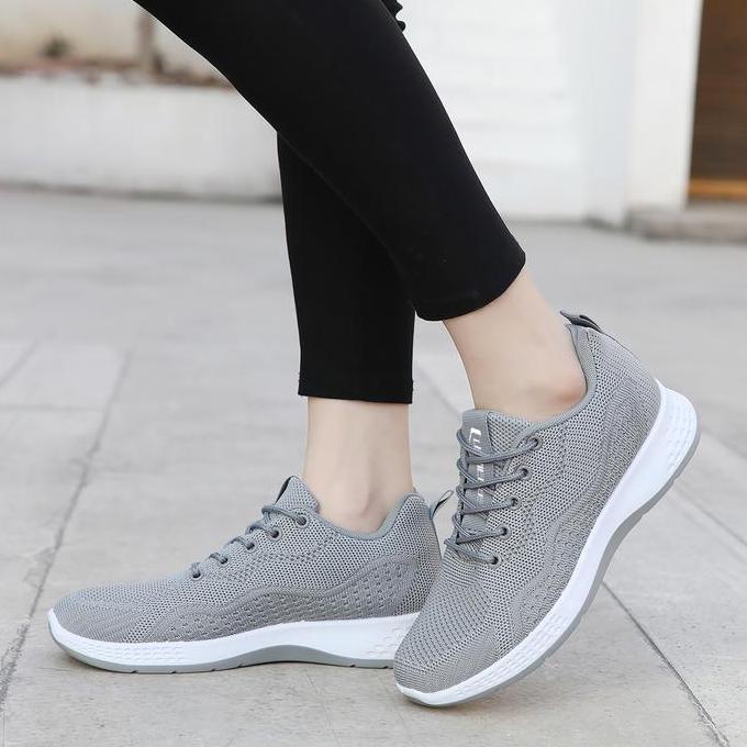 Jessica FREE BOX Sepatu Sneakers Wanita Shoes LV0434