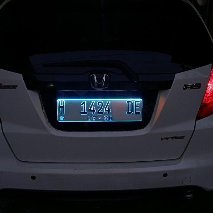 Plat nomor lampu akrilik buat mobil