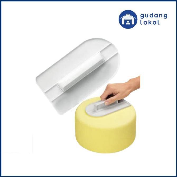 PENGHALUS ICING FONDANT