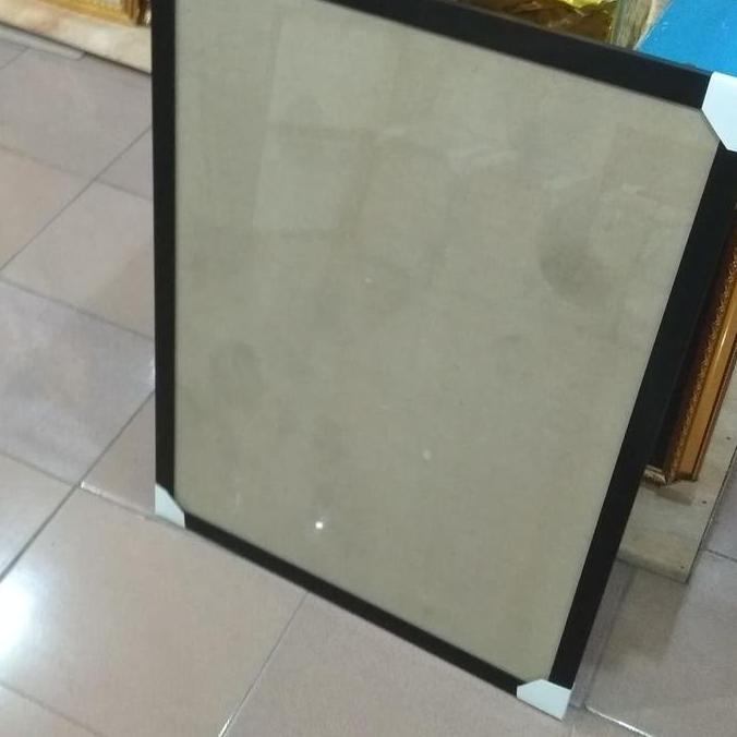 FRAME/ BINGKAI UKURAN 75x50 (KACA)