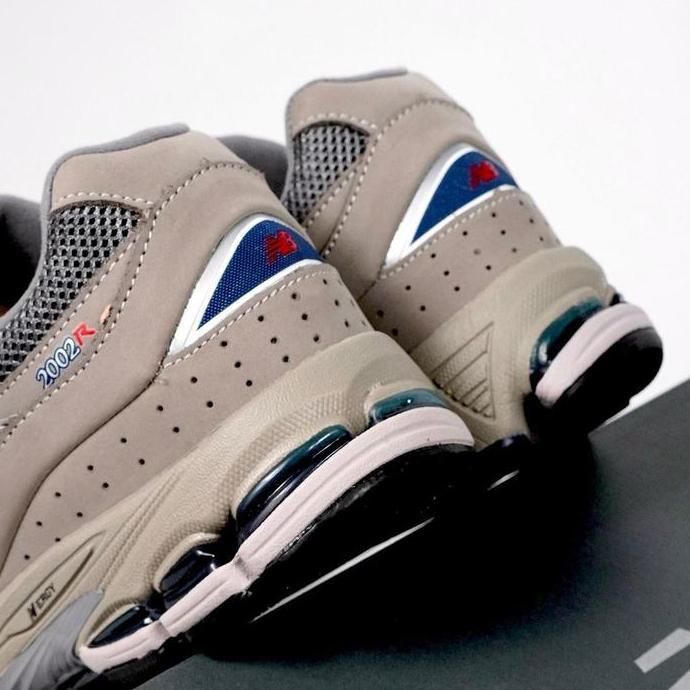 Sale Sepatu Nb 2002 R Balance 2002R Light Grey Dark Grey Authentic Casual