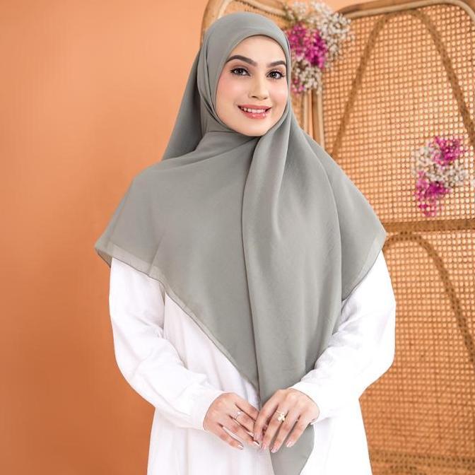 Terpopuler- Zm Zaskia Mecca - Hijab Syari Bellsa Kerudung Segi Empat Square Muslim Nyaman Grey