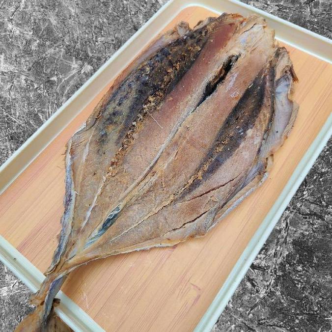 Wenakl- Ikan Asin Tuna Dan Ikan Tongkol Dan Potong Murah