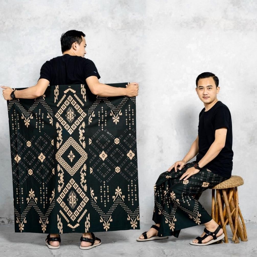 NEW DEALS BEST SELLER SARUNG HITAM DEWASA GOYOR BATIK MOTIF BAHAN RAYON ORIGINAL LEMBUT TEBAL SANTRI