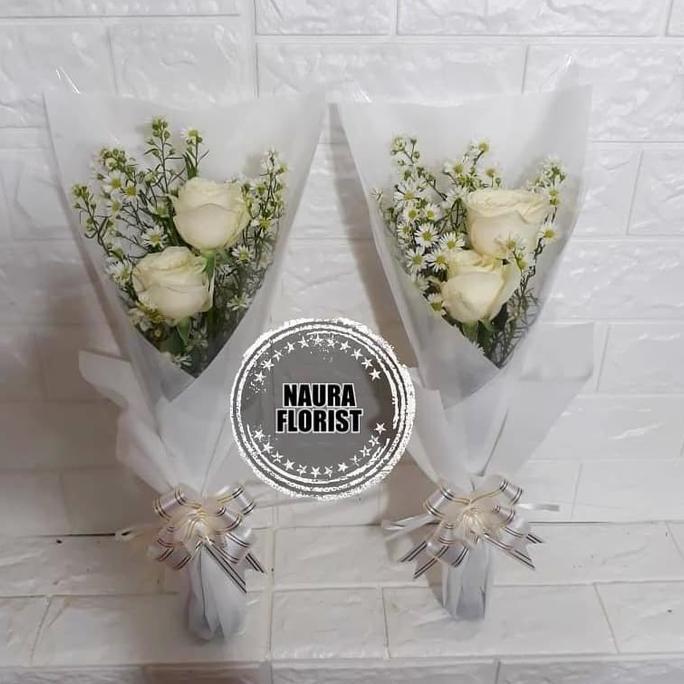 Flowandbe- Hand Bouquet Mawar Putih /Bunga Ultah/Anniversary Flowers/Mawar Putih