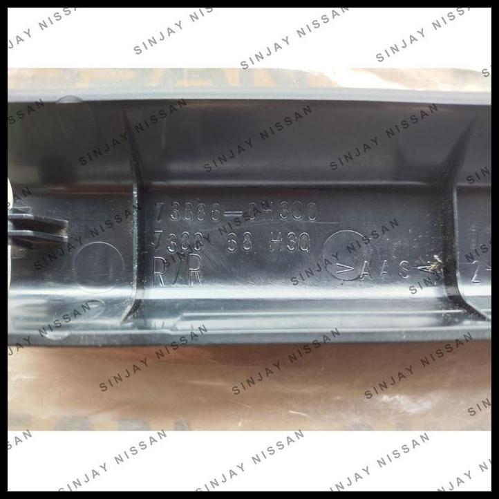 TERLARIS XTRAIL T30 COVER ROOF RACK BELAKANG KANAN  NISSAN XTRAIL T30 ST 73886-8H300 ASLI 100% GENUI