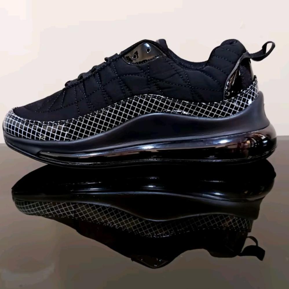 SEPATU SNEAKERS UNISEX MX 720 818 SANGAT COCOK BUAT JALAN DAN OLAHRAGA