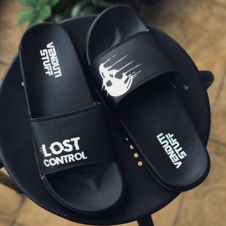 DISKON SANDAL PRIA KEKINIAN SANDAL SLIDE PUTIH SANDAL VENDUTI STUFF ORIGINAL