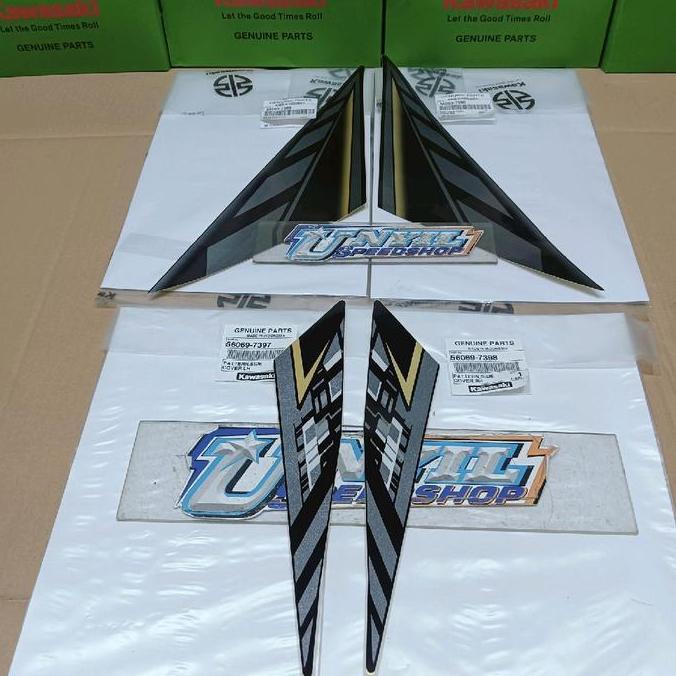 STIKER SETIKER STRIPING SETERING LOGO EMBLEM TANGKI COVER AKI NINJA R HITAM 2014 2015 ORIGINAL KAWAS