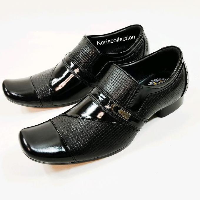 DS2 - Sepatu Pantofel Formal Pria Kulit Untuk Kerja Kantor Dengan Bahan Kulit Asli Outsole Karet Uku